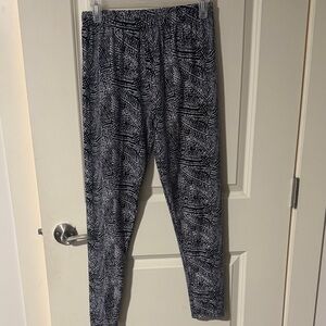 Black and White Patterned Leggings